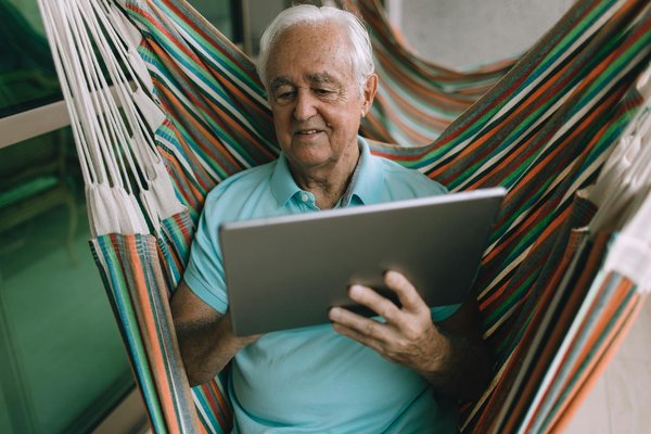 Art-thérapie pour seniors : créativité et bien-être